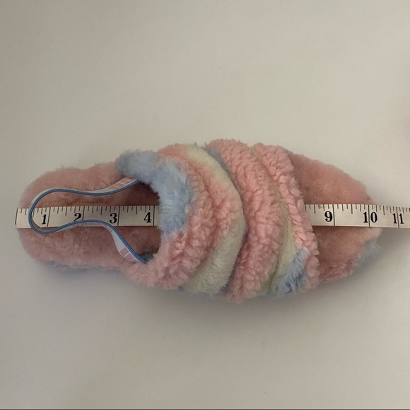 UGG Fluff Yeah Slides Cali Collage Pride Stripes Kid’s 6 (Will Fit a Women’s 8) - Picture 8 of 13
